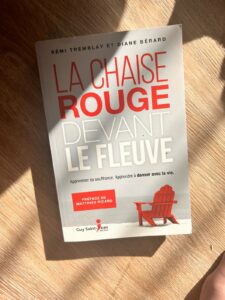 Le livre « La chaise rouge devant le fleuve » de Rémi Tremblay, Diane Bérard, autre photo