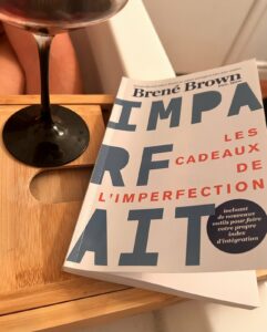Le livre « Les cadeaux de l'imperfection » de Brené Brown, autre photo